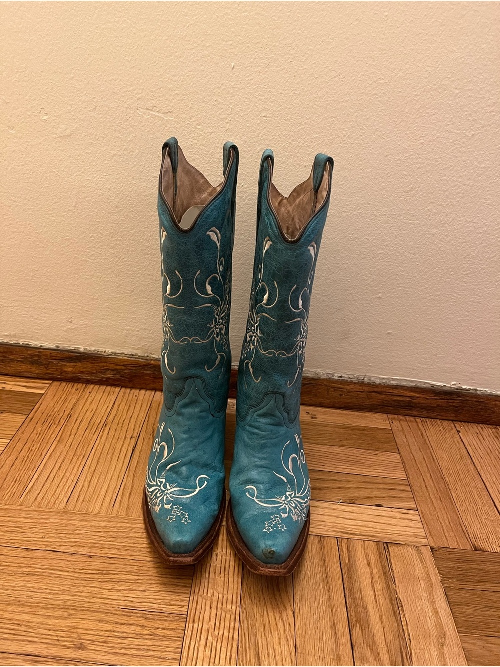 Turquoise Embroidered Women's Western Boots